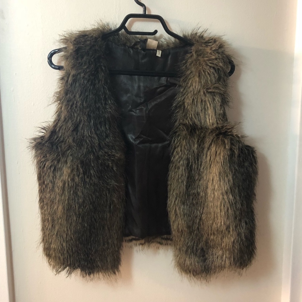 H&M faux fur vest